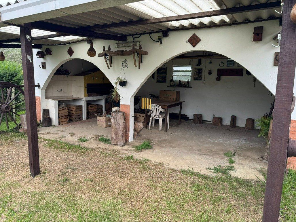 Casa de 2 andares com 5 dormitórios (1 sendo suíte) por R$ 1.500.000,00 na Rua Sergio Fuentes nº 1350 - Prado- Santana do Livramento-RS