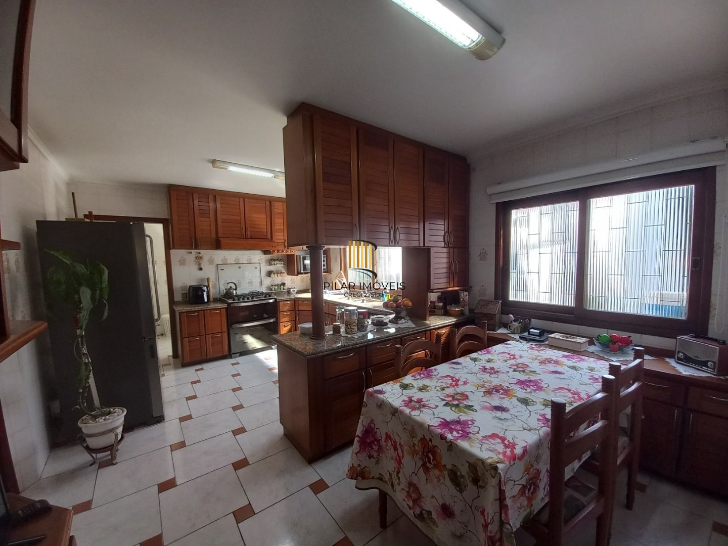 Casa com 4 dormitórios com 630 m² por R$ 3.500.000,00 na Rua Jarbas Pinheiro nº285-  Jardim Atenas- Santana do Livramento-RS