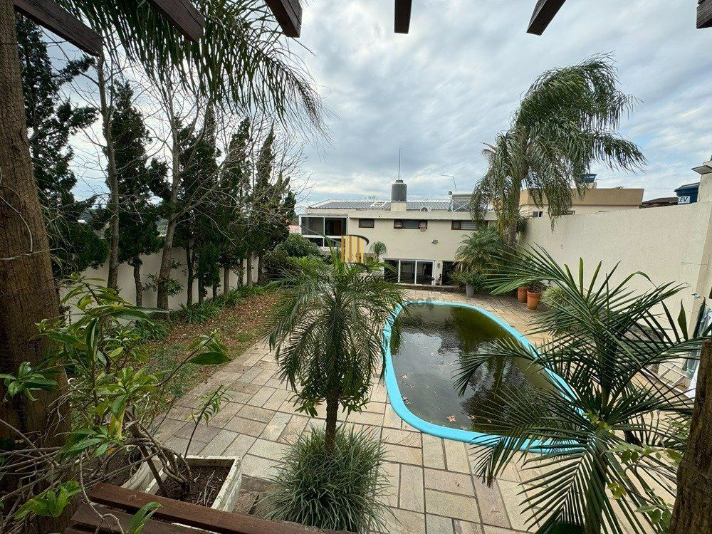 Casa com 3 dormitórios (1 sendo suíte) por R$ 4.000.000,00 na Rua Antônio Fernandes da Cunha nº 245 - Centro- Santana do Livramento-RS