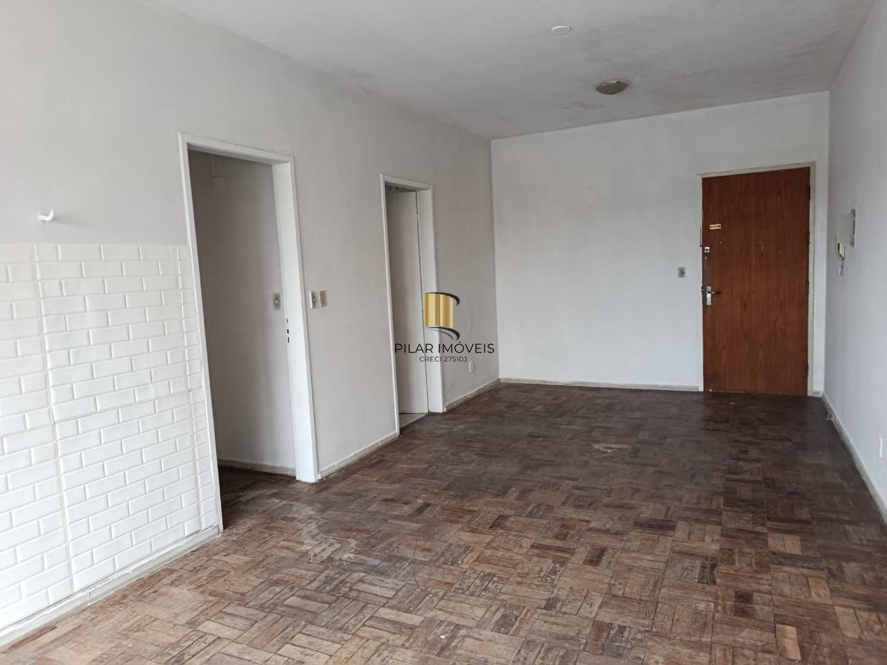 Apartamento por R$ 270.000,00 -Rua Dos Andradas nº 240 ap. 32 no Ed. Alvorada