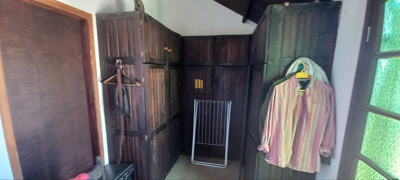 Casa com 2 dormitórios por R$ 690.000,00 na Rua Achiles Gazapina Costa nº 261