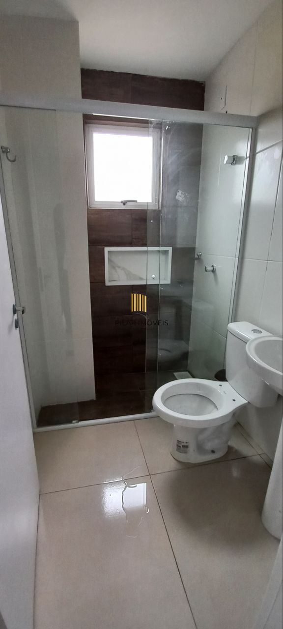 Apartamento com 2 dormitórios na rua Rivarol dos Santos Padilha nº 572