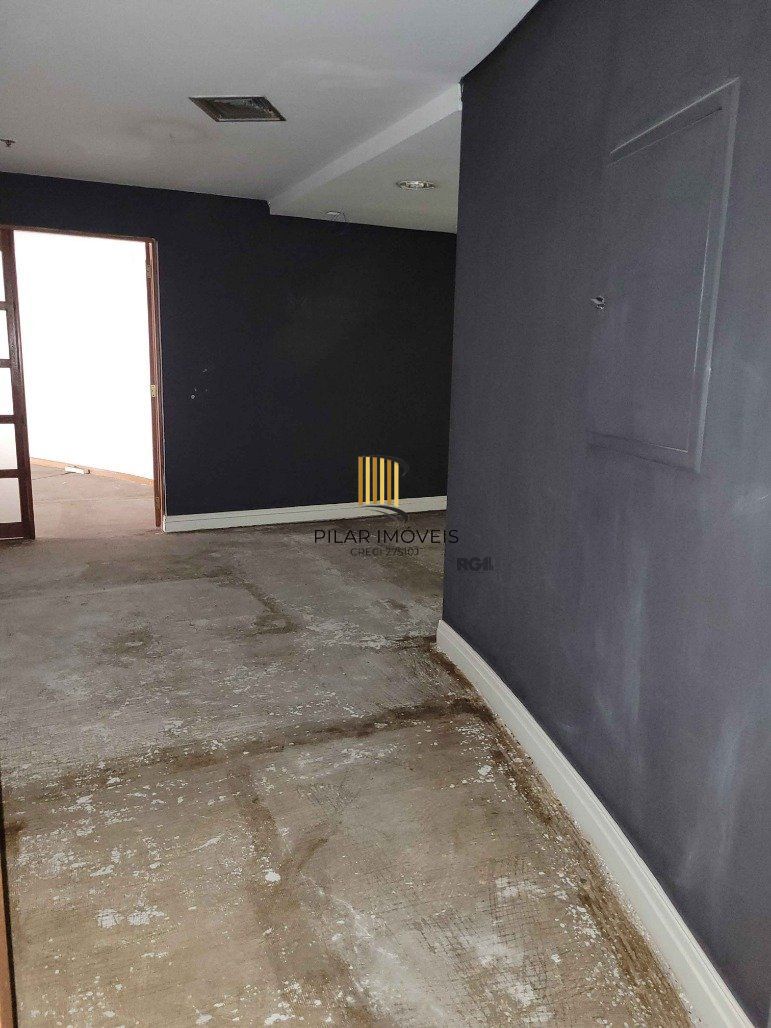 Sala por R$ 980.000,00 na Av. Farrapos nº235 - Floresta - Porto Alegre