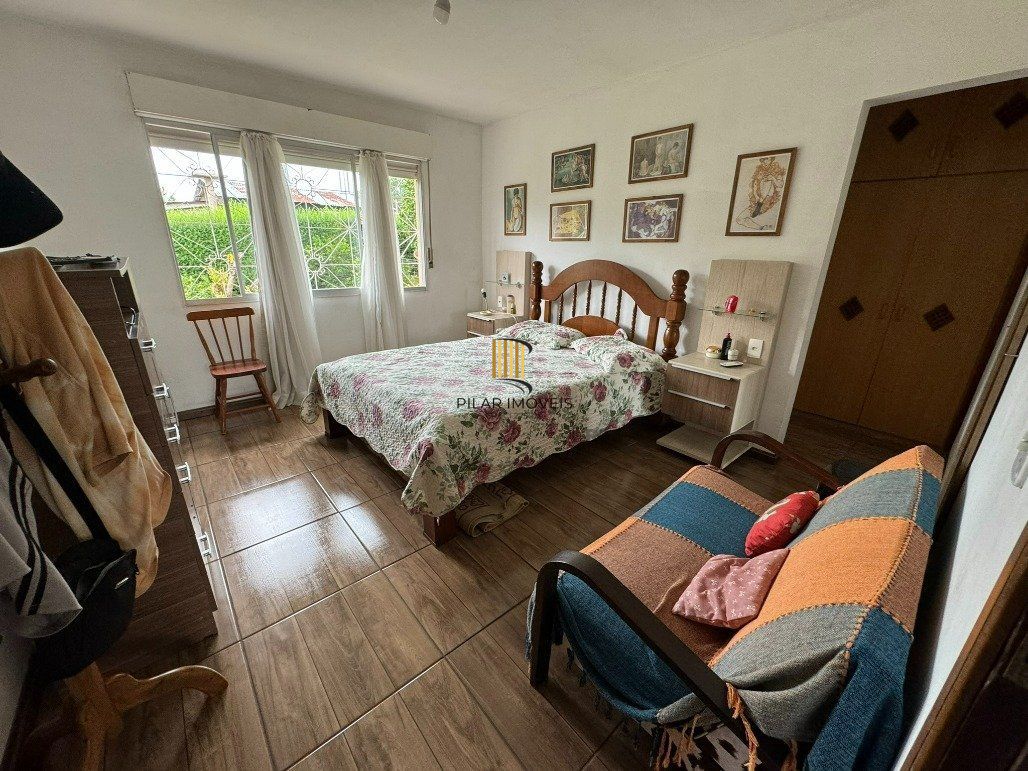 Casa de 2 andares com 5 dormitórios (1 sendo suíte) por R$ 1.500.000,00 na Rua Sergio Fuentes nº 1350 - Prado- Santana do Livramento-RS