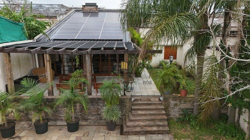 Casa com 3 dormitórios (1 sendo suíte) por R$ 4.000.000,00 na Rua Antônio Fernandes da Cunha nº 245 - Centro- Santana do Livramento-RS