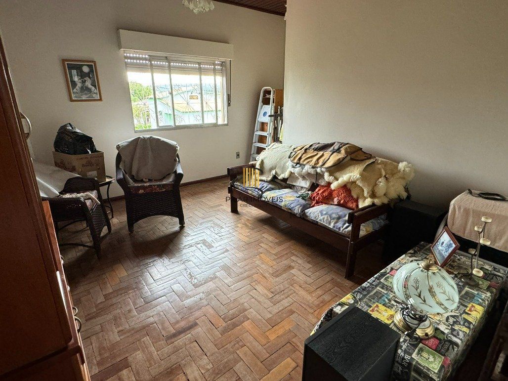 Casa de 2 andares com 5 dormitórios (1 sendo suíte) por R$ 1.500.000,00 na Rua Sergio Fuentes nº 1350 - Prado- Santana do Livramento-RS
