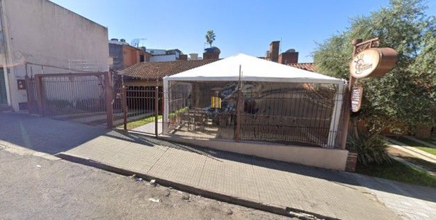 Casa central na Rua Duque de Caxias nº 1982 por R$ 2.500.000,00 - Centro
