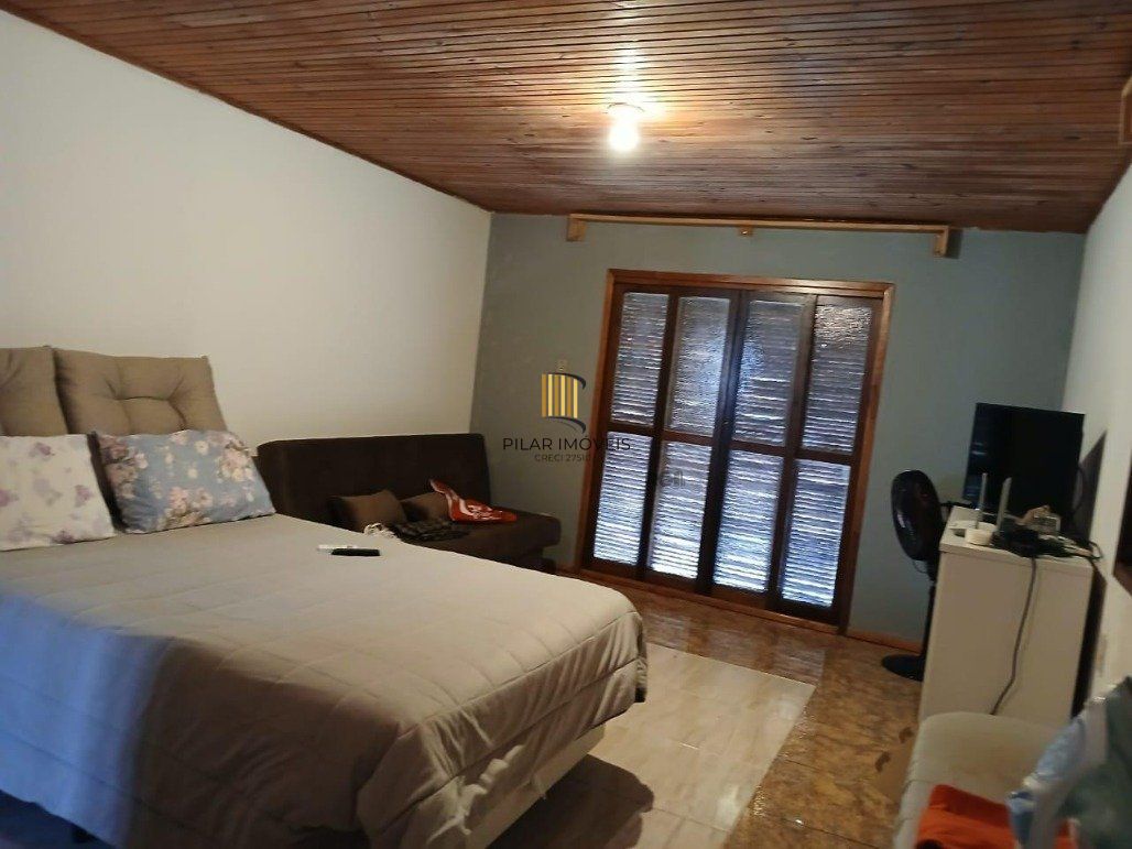 Chácara com 5 dormitórios (1 sendo suíte) de 1,6 hectare por R$ 1.300.000,00 na Rua Robledo Braz nº 5954- Santana do Livramento-RS