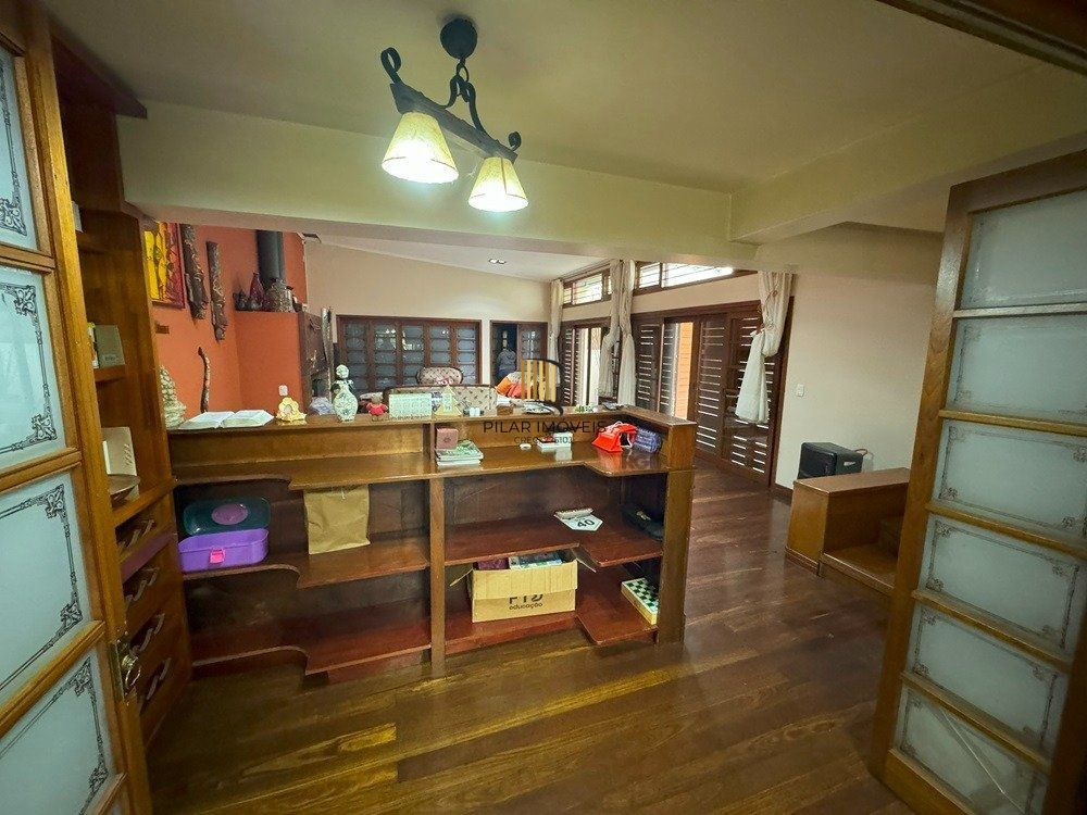 Casa com 3 dormitórios (1 sendo suíte) por R$ 4.000.000,00 na Rua Antônio Fernandes da Cunha nº 245 - Centro- Santana do Livramento-RS