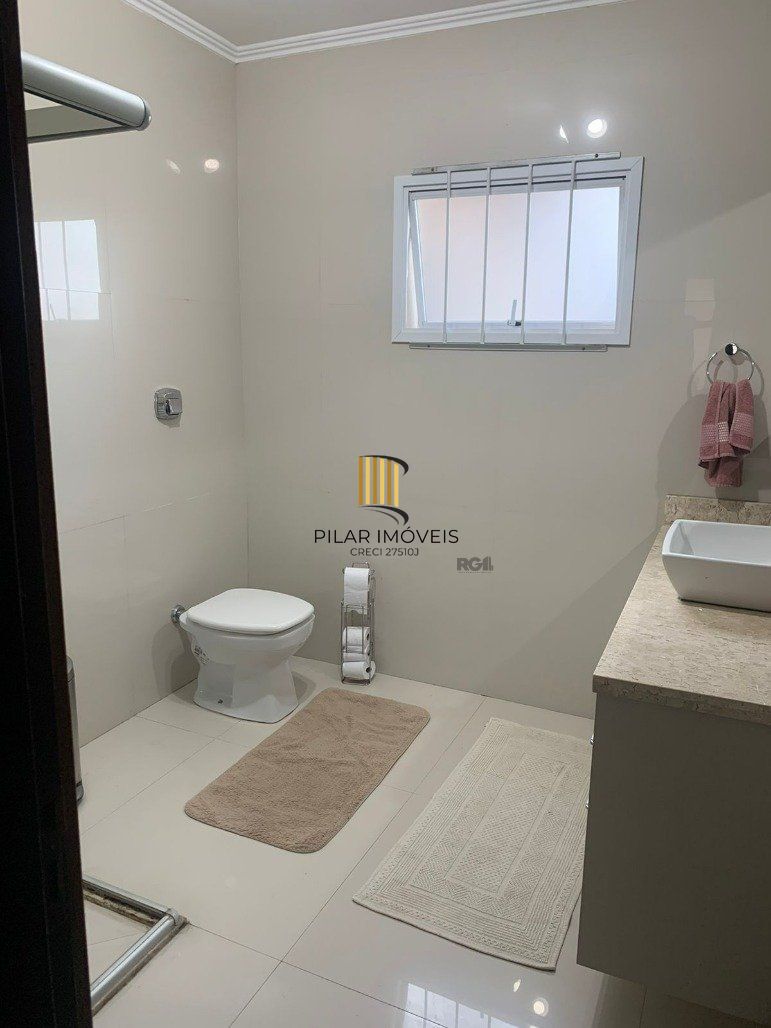 Casa com 5 dormitórios (sendo 2 suítes) por R$ 1.400.000,00 na Rua Moises Viana nº 596-Hidráuilica- Santana do Livramento.-RS