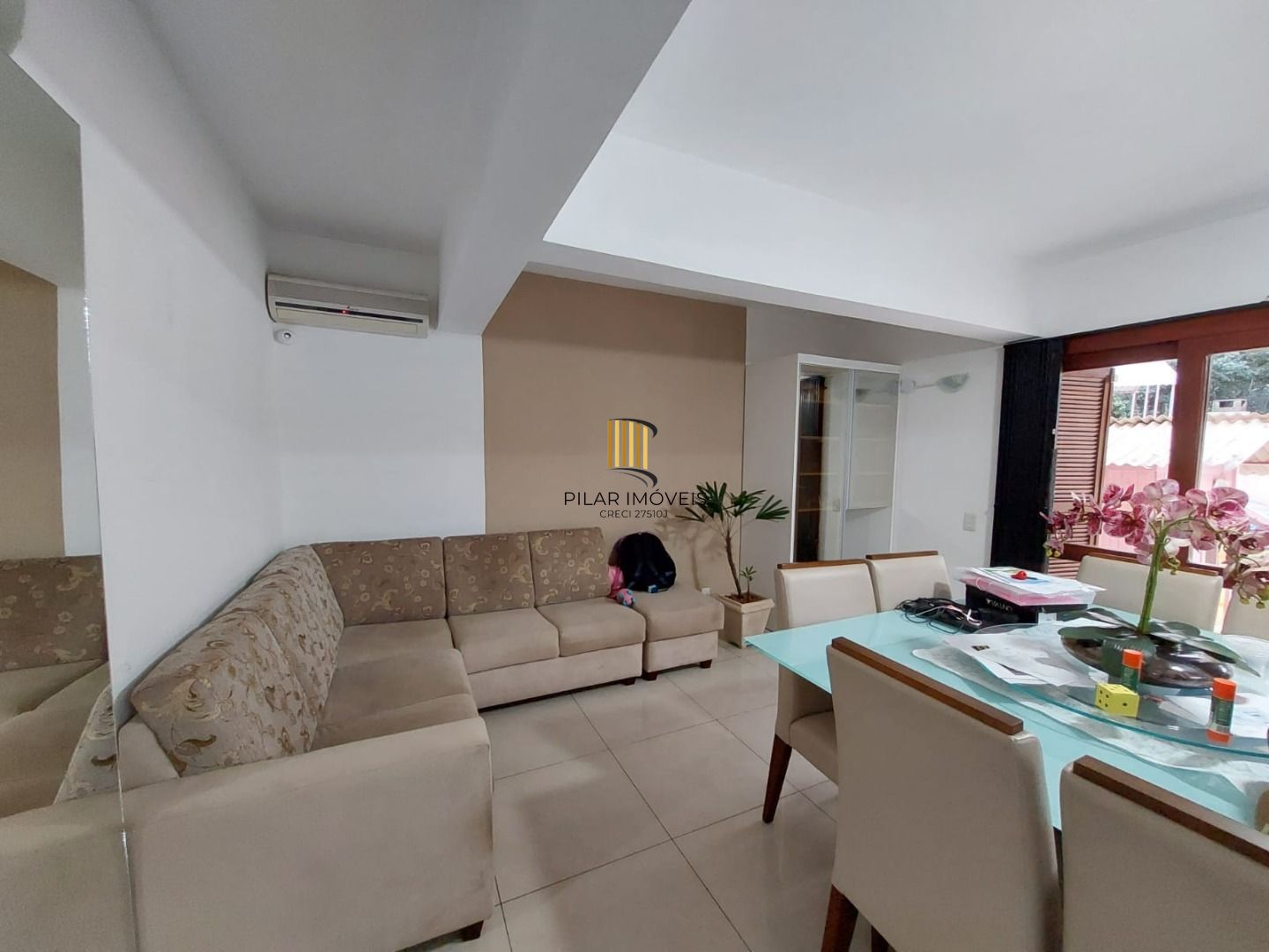 Casa com 3 dormitórios (1 sendo suíte)  por R$ 1.500.000,00 na Rua Tiradentes nº 180 - Centro - Santana do Livramento-RS