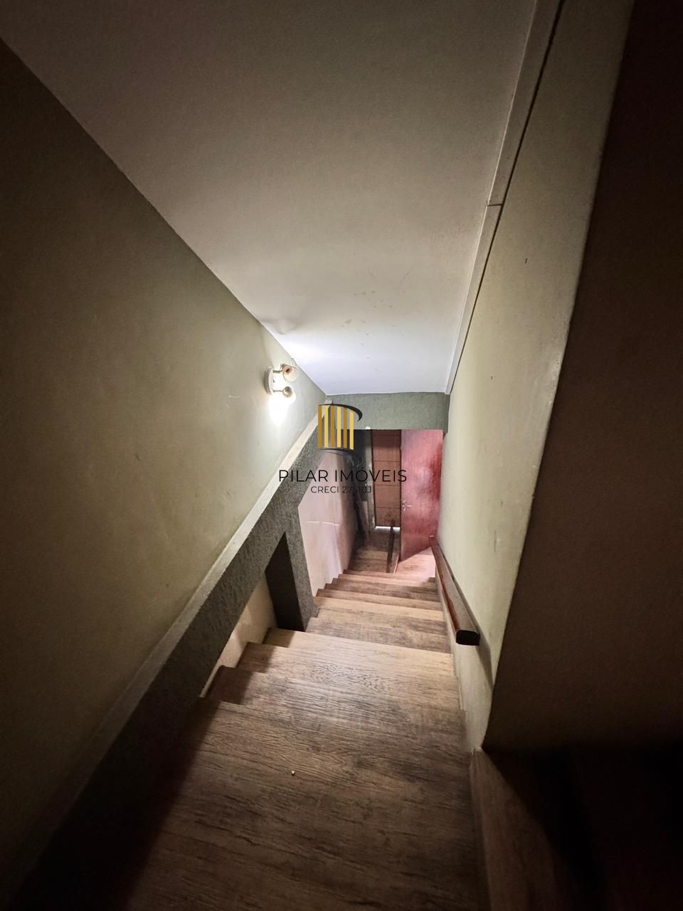 Sala comercial com apartamento por R$1.300.000,00 na Av. João Pessoa nº218