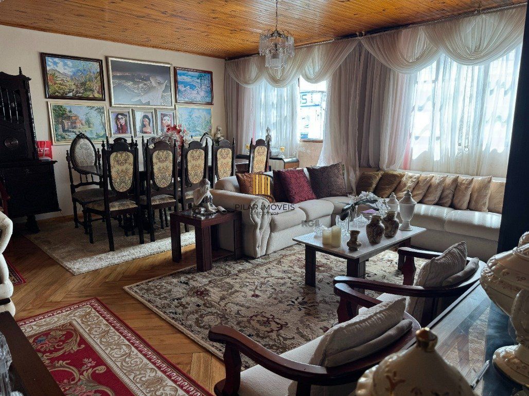 Casa com 3 dormitórios (sendo 1 suíte) por R$ 1.450.000,00 na Rua Ataliba Gomes nº395- Divisa- Santana do Livramento-RS