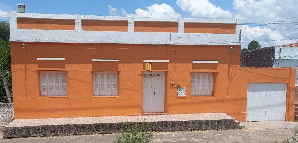 Casa com 3 dormitórios por R$ 650.000,00 na Rua Sen. Salgado Filho nº1589 -Centro -Santana do Livramento-RS - Pilar Imóveis