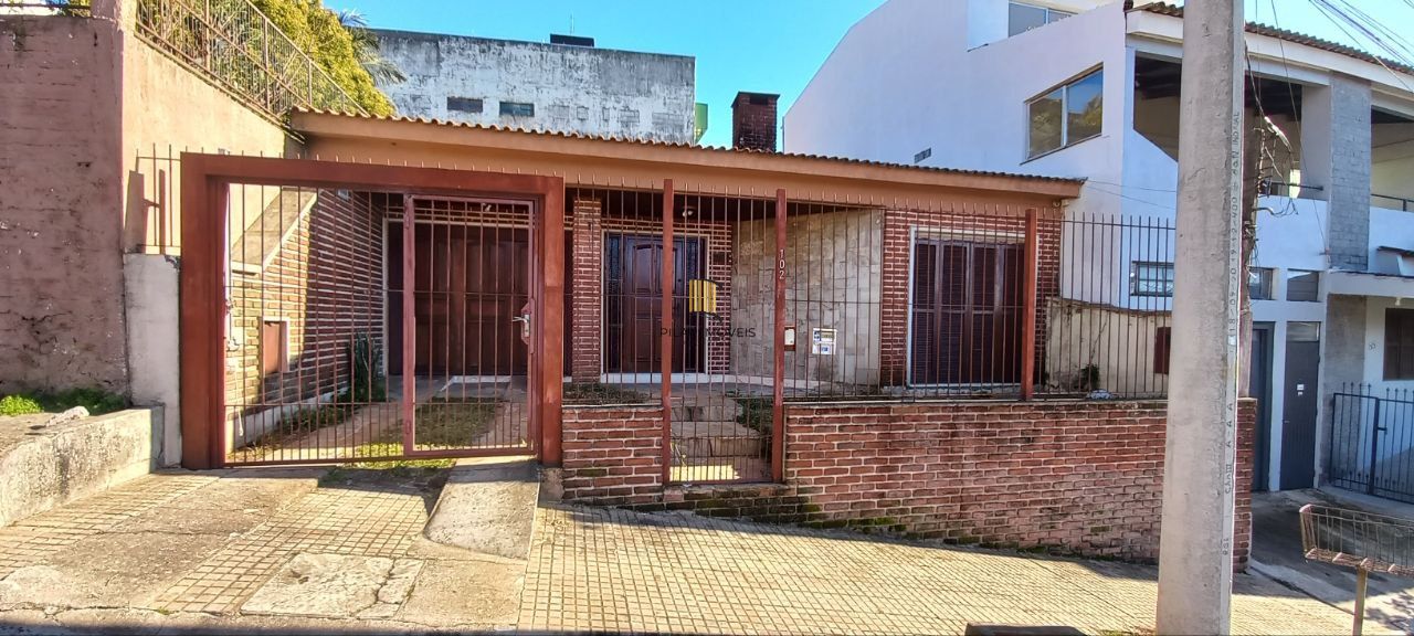 Casa próxima Linha divisória por R$ 850.000,00 - R. Pedro Irigoyen nº 102 - Pilar Imóveis