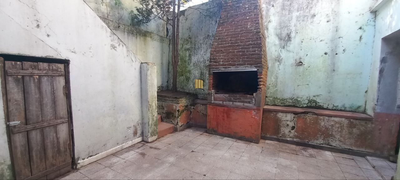 Casa na rua Duque de Caxias nº 1.910 por R$500.000,00