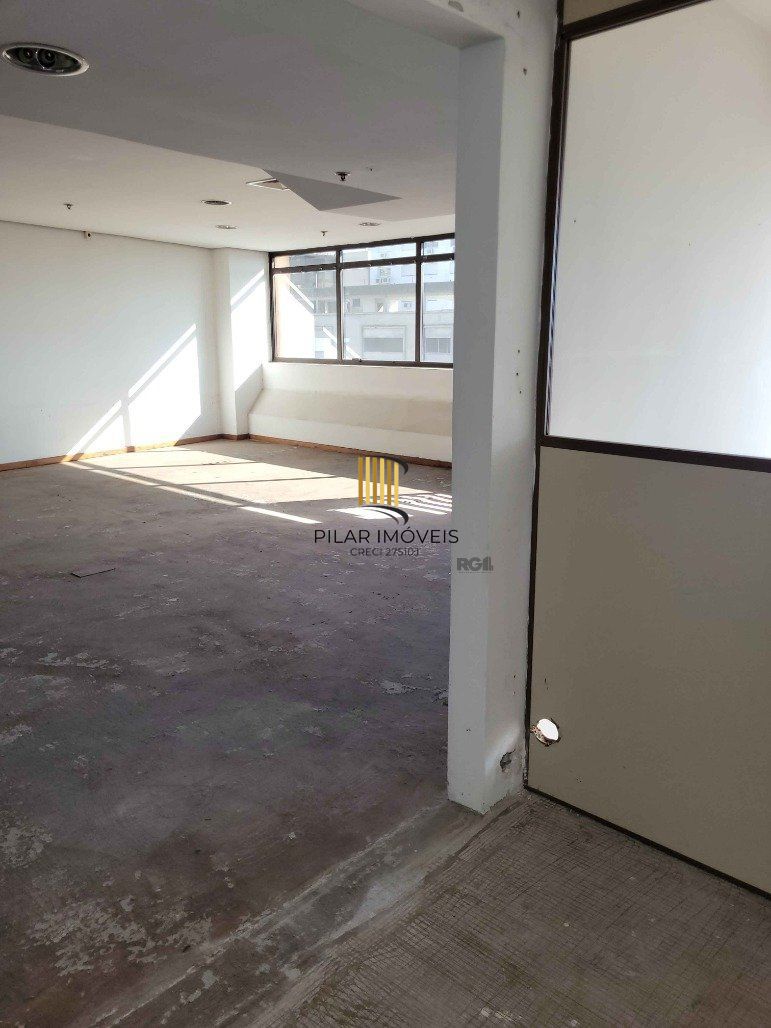 Sala por R$ 980.000,00 na Av. Farrapos nº235 - Floresta - Porto Alegre