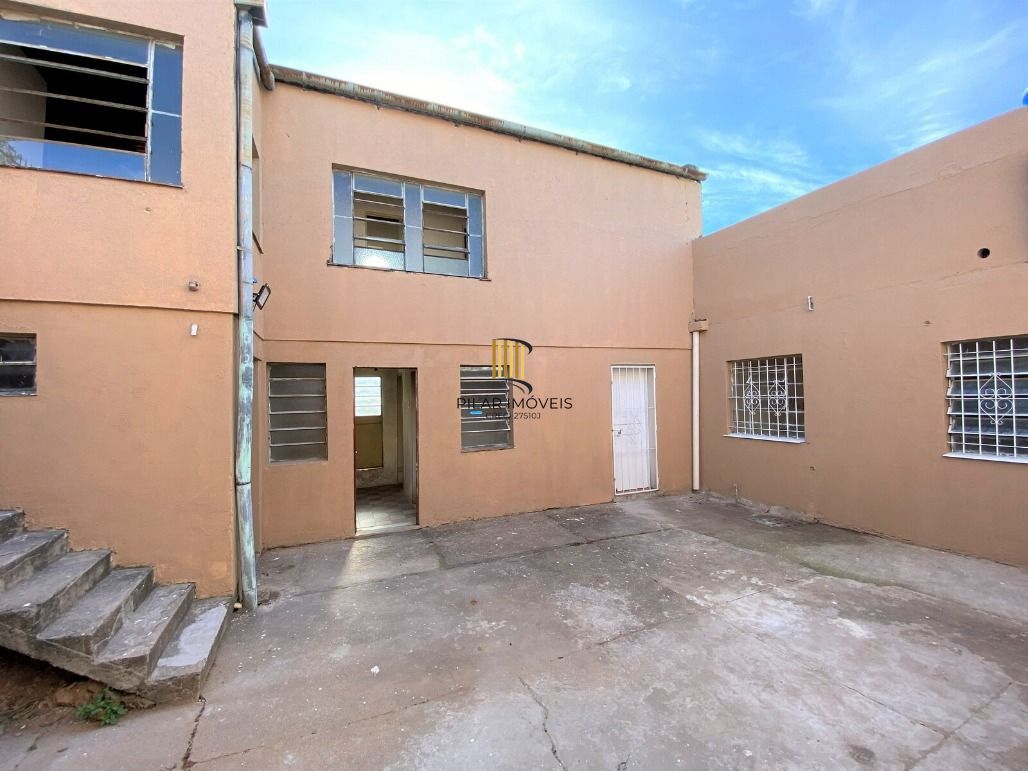 Casa com local comercial e apartamento - Centro- Santana do Livramento-RS