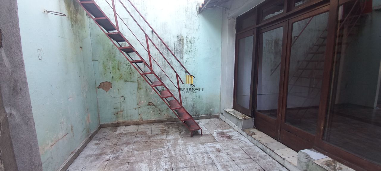 Casa na rua Duque de Caxias nº 1.910 por R$500.000,00
