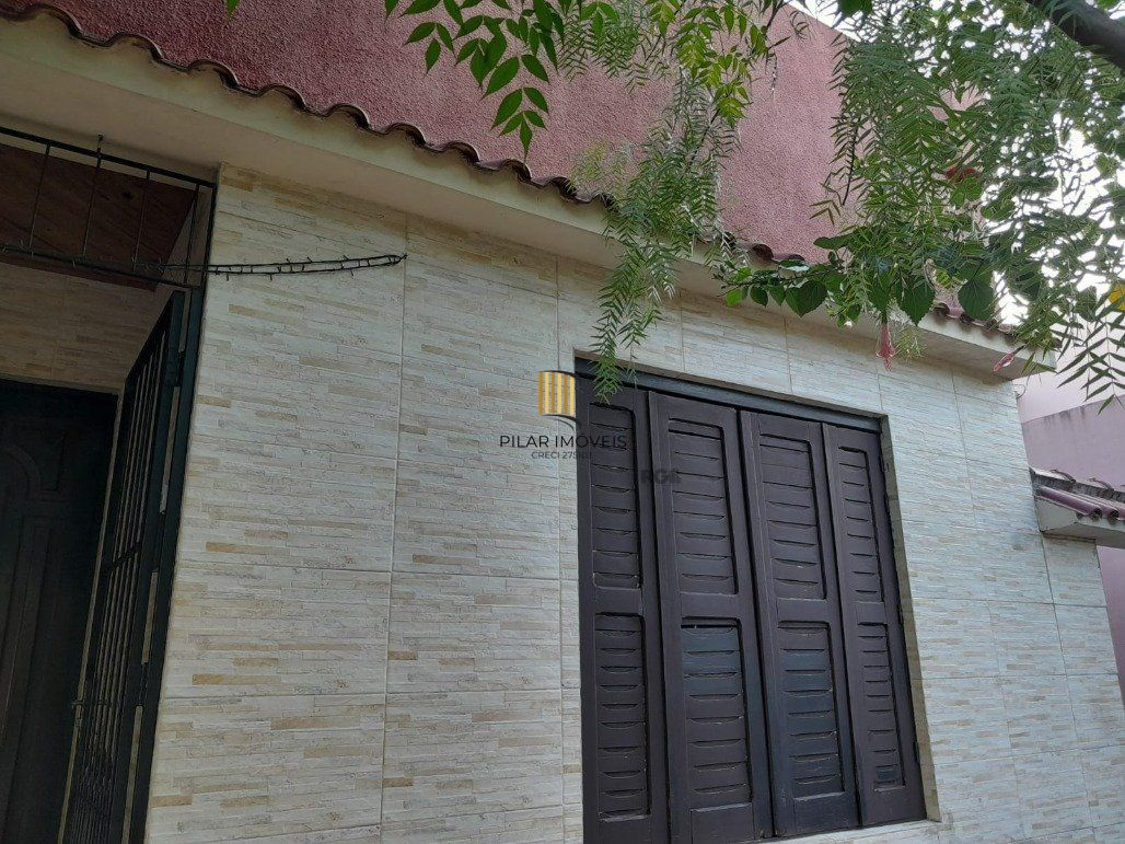 2 casas e 2 aptos próxima a Linha Divisória por R$ 1.100.000,00 na Rua Uruguai nº2290 -  Hidráulica - Santana do Livramento-RS