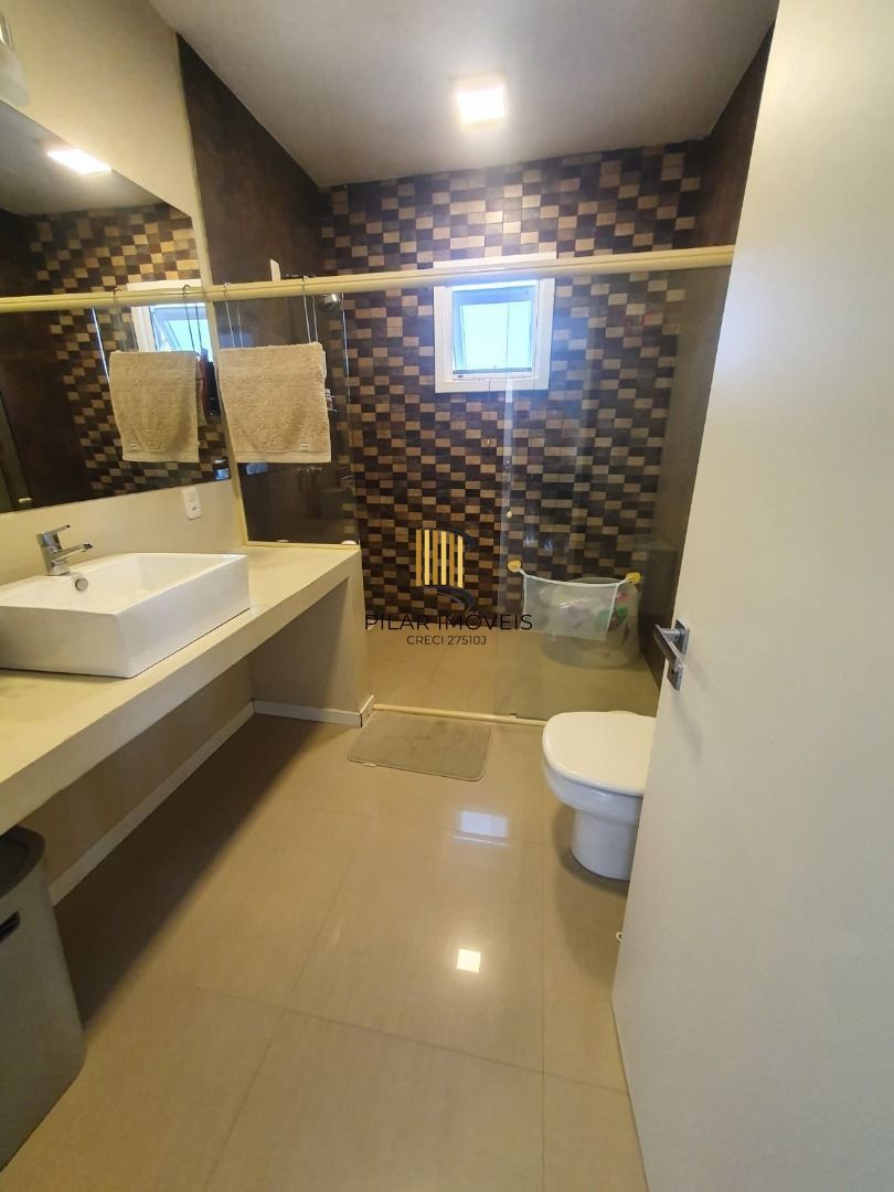 Casa com 3 dormitórios (sendo 1 suíte) por R$ 2.260.000,00 na Rua Barão do Ibirapuitã nº 524 -Armour - Santana do Livramento-RS