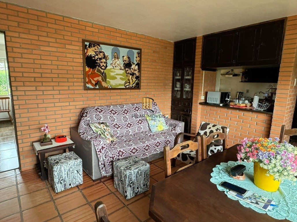 Casa de 2 andares com 5 dormitórios (1 sendo suíte) por R$ 1.500.000,00 na Rua Sergio Fuentes nº 1350 - Prado- Santana do Livramento-RS