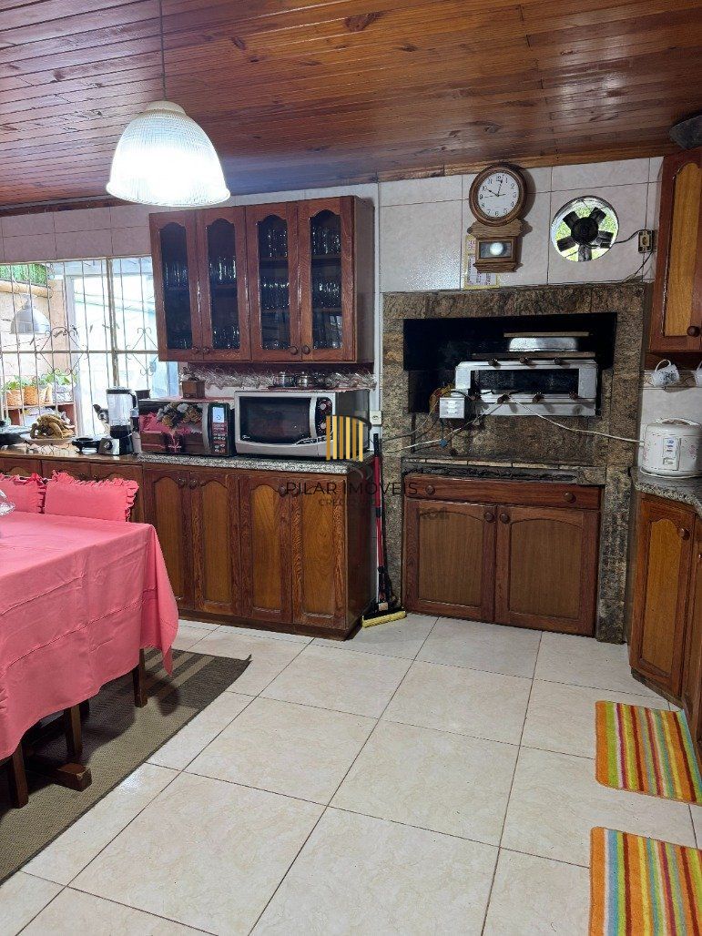 Casa com 3 dormitórios (sendo 1 suíte) por R$ 1.450.000,00 na Rua Ataliba Gomes nº395- Divisa- Santana do Livramento-RS