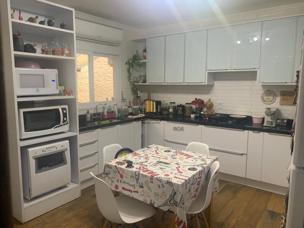 Casa com 5 dormitórios (sendo 2 suítes) por R$ 1.400.000,00 na Rua Moises Viana nº 596-Hidráuilica- Santana do Livramento.-RS