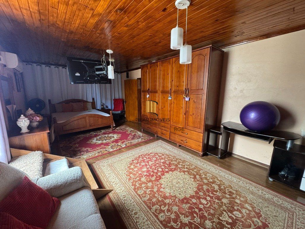 Casa com 3 dormitórios (sendo 1 suíte) por R$ 1.450.000,00 na Rua Ataliba Gomes nº395- Divisa- Santana do Livramento-RS