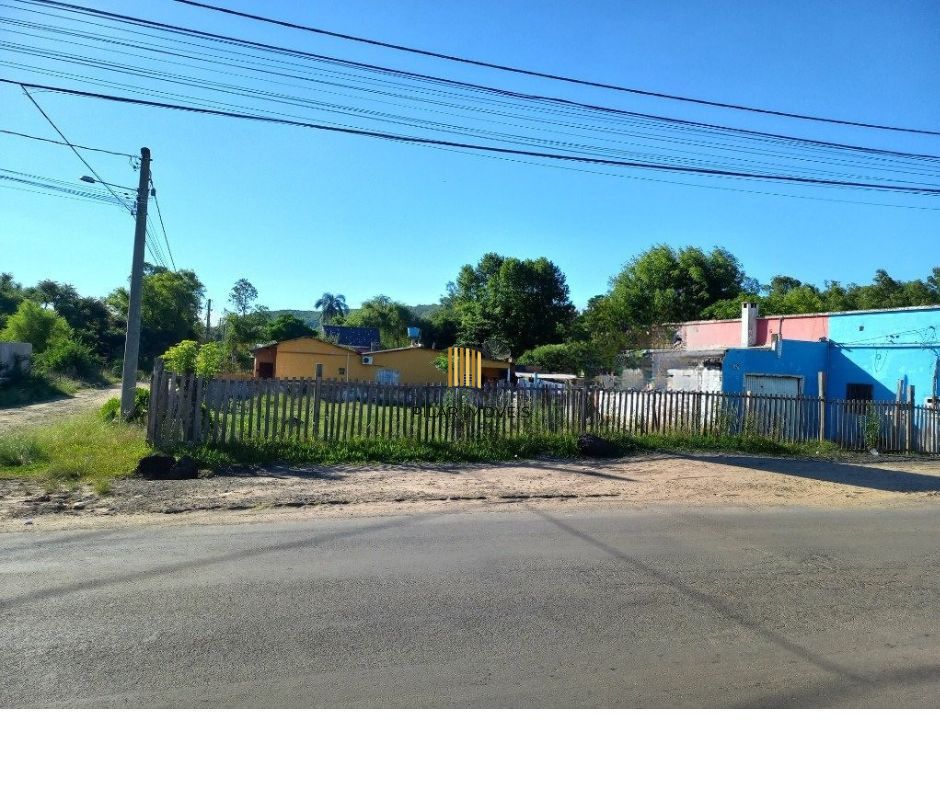 Terreno com casa por R$600.000,00 na Av. Dom Pedro II nº 2088- Wilson
