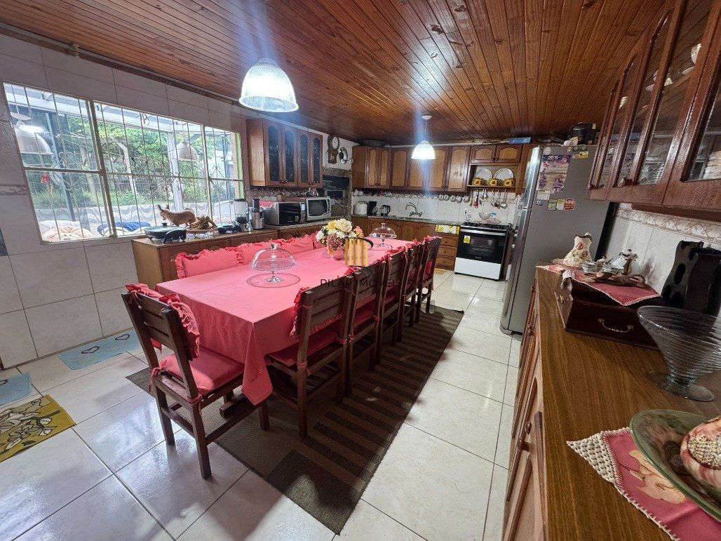 Casa com 3 dormitórios (sendo 1 suíte) por R$ 1.450.000,00 na Rua Ataliba Gomes nº395- Divisa- Santana do Livramento-RS