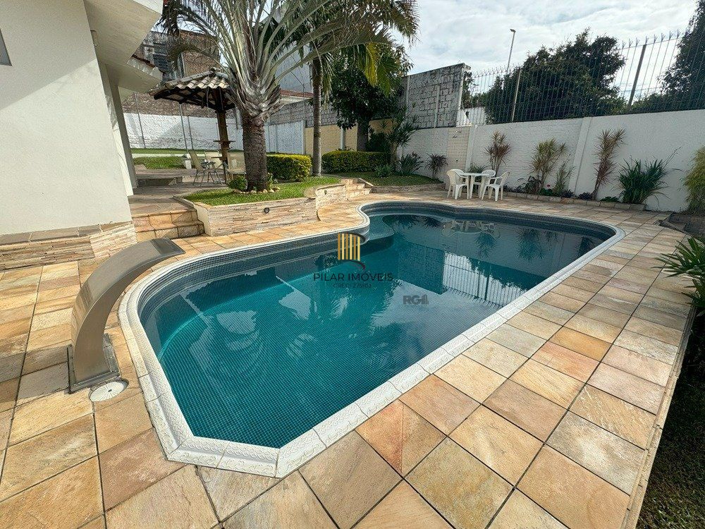 Casa com 4 dormitórios (1 sendo suíte) por R$ 2.800.000,00 na Rua Vasco Alves nº 1225- Centro- Santana do Livramento-RS