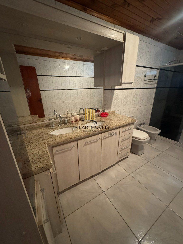 Casa com 3 dormitórios (sendo 1 suíte) por R$ 1.450.000,00 na Rua Ataliba Gomes nº395- Divisa- Santana do Livramento-RS