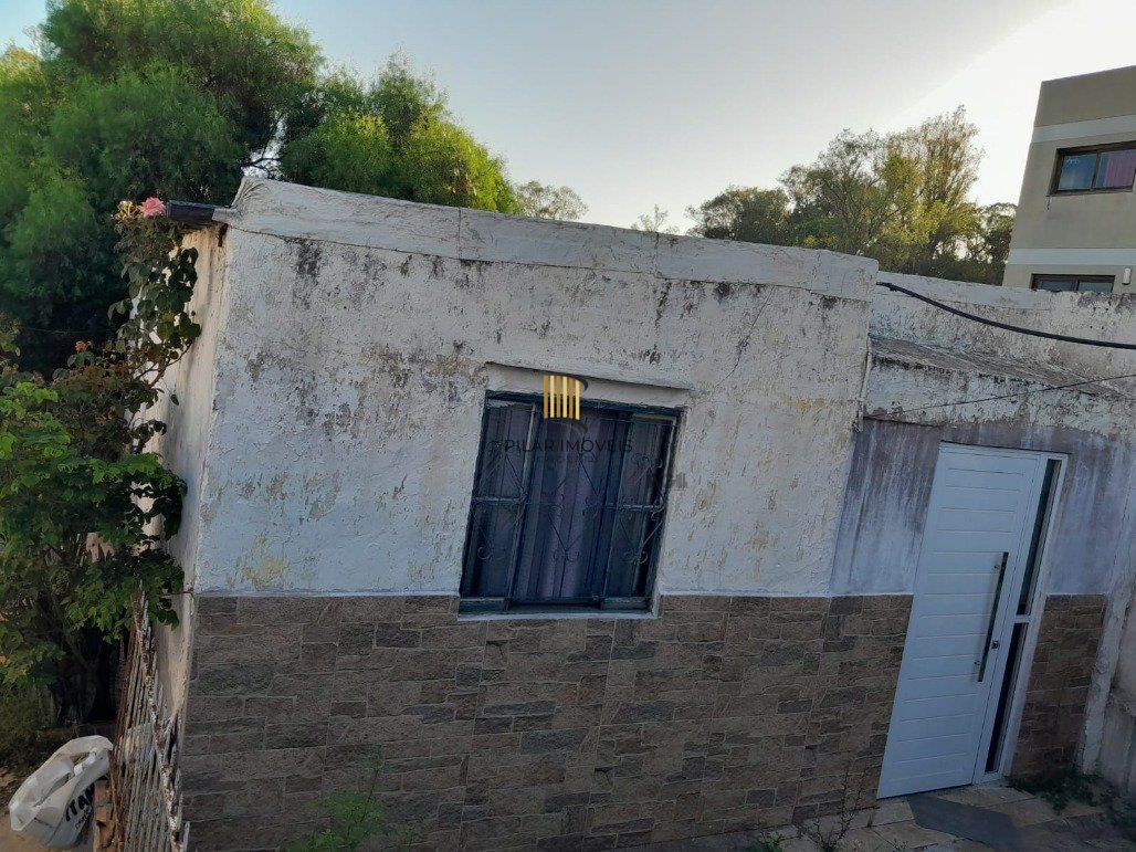 2 casas e 2 aptos próxima a Linha Divisória por R$ 1.100.000,00 na Rua Uruguai nº2290 -  Hidráulica - Santana do Livramento-RS