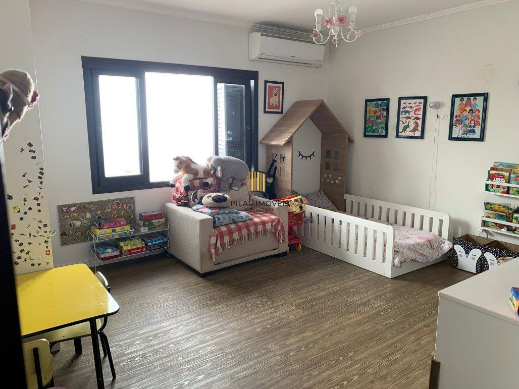 Casa com 5 dormitórios (sendo 2 suítes) por R$ 1.400.000,00 na Rua Moises Viana nº 596-Hidráuilica- Santana do Livramento.-RS