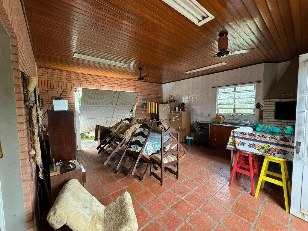 Casa de 2 andares com 5 dormitórios (1 sendo suíte) por R$ 1.500.000,00 na Rua Sergio Fuentes nº 1350 - Prado- Santana do Livramento-RS