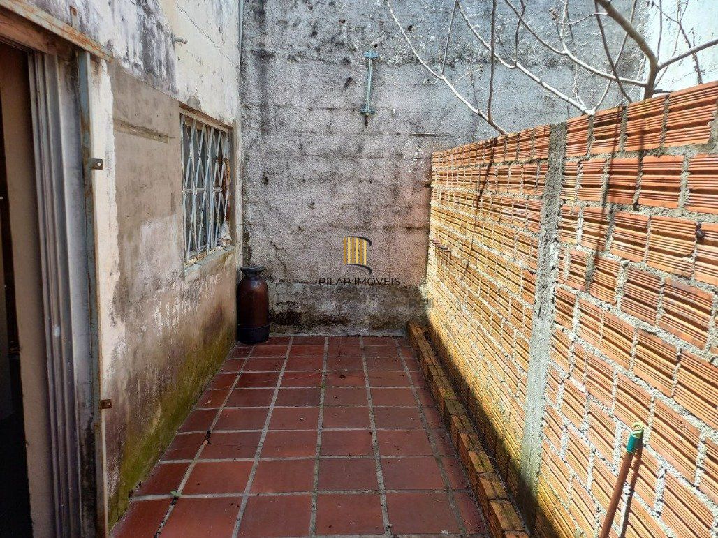 Casa com mais 2 apartamentos por R$ 400.000,00 na Rua Telmo de Oliveira Castro nº 91- Hidráulica- Santana do Livramento-RS