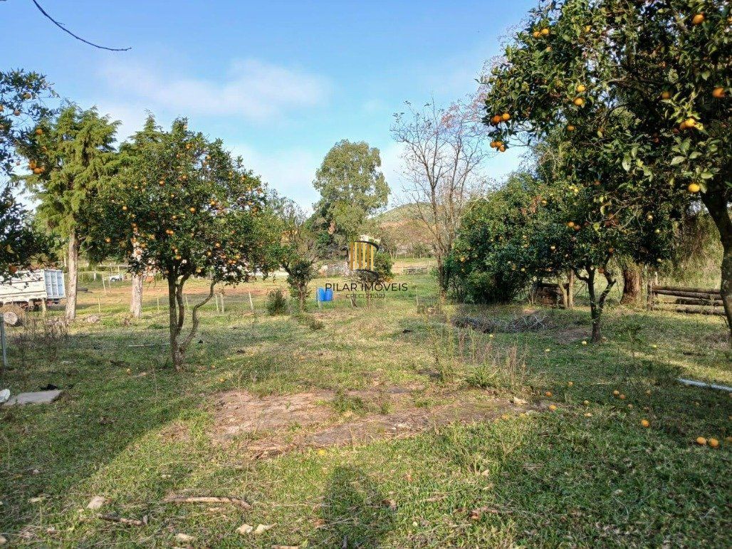 Chácara com 5 dormitórios (1 sendo suíte) de 1,6 hectare por R$ 1.300.000,00 na Rua Robledo Braz nº 5954- Santana do Livramento-RS
