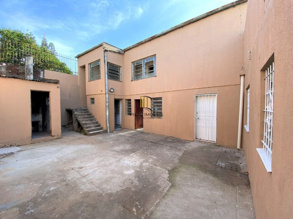 Casa com local comercial e apartamento - Centro- Santana do Livramento-RS