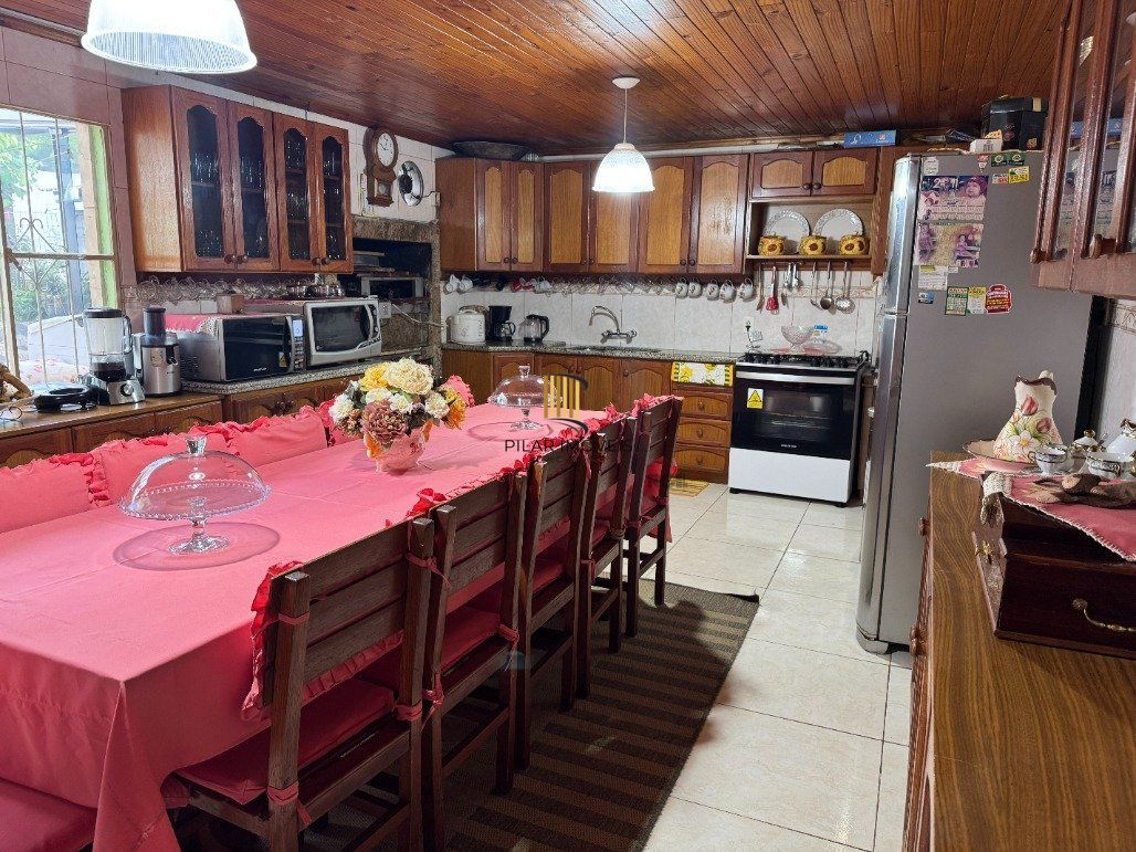 Casa com 3 dormitórios (sendo 1 suíte) por R$ 1.450.000,00 na Rua Ataliba Gomes nº395- Divisa- Santana do Livramento-RS