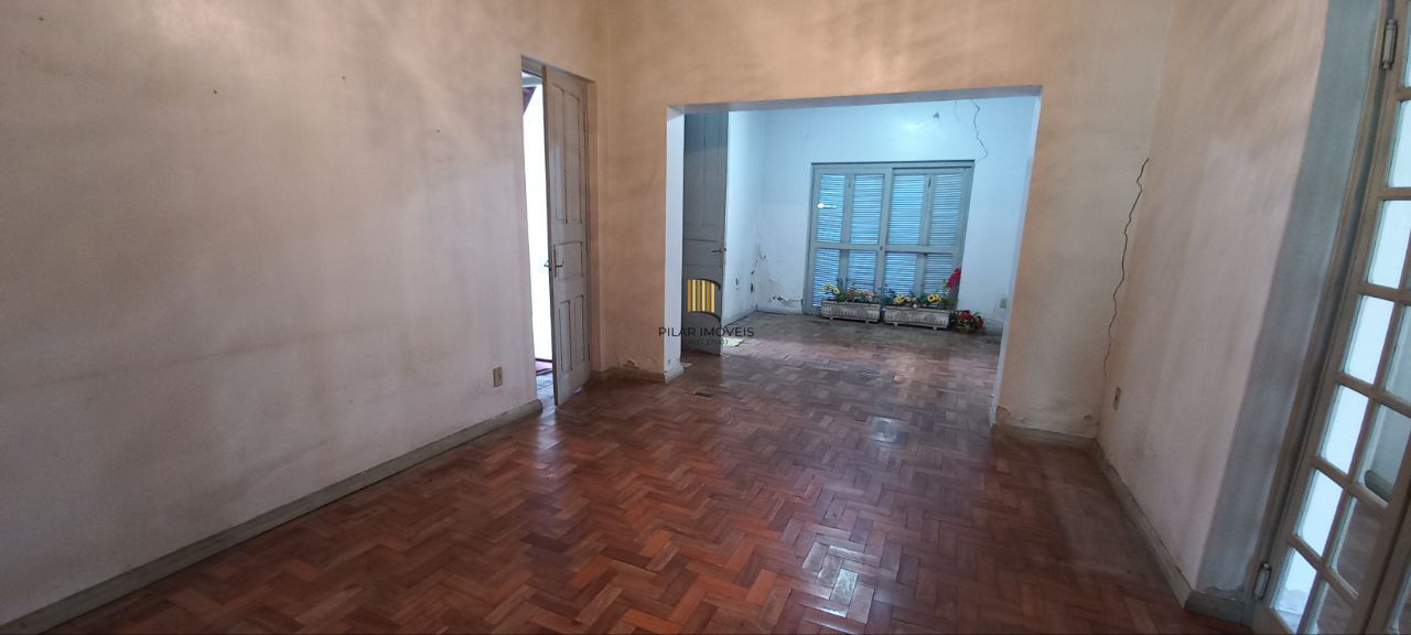 Casa com 3 dorm. (1 suíte) no Armour por R$ 850.000,00