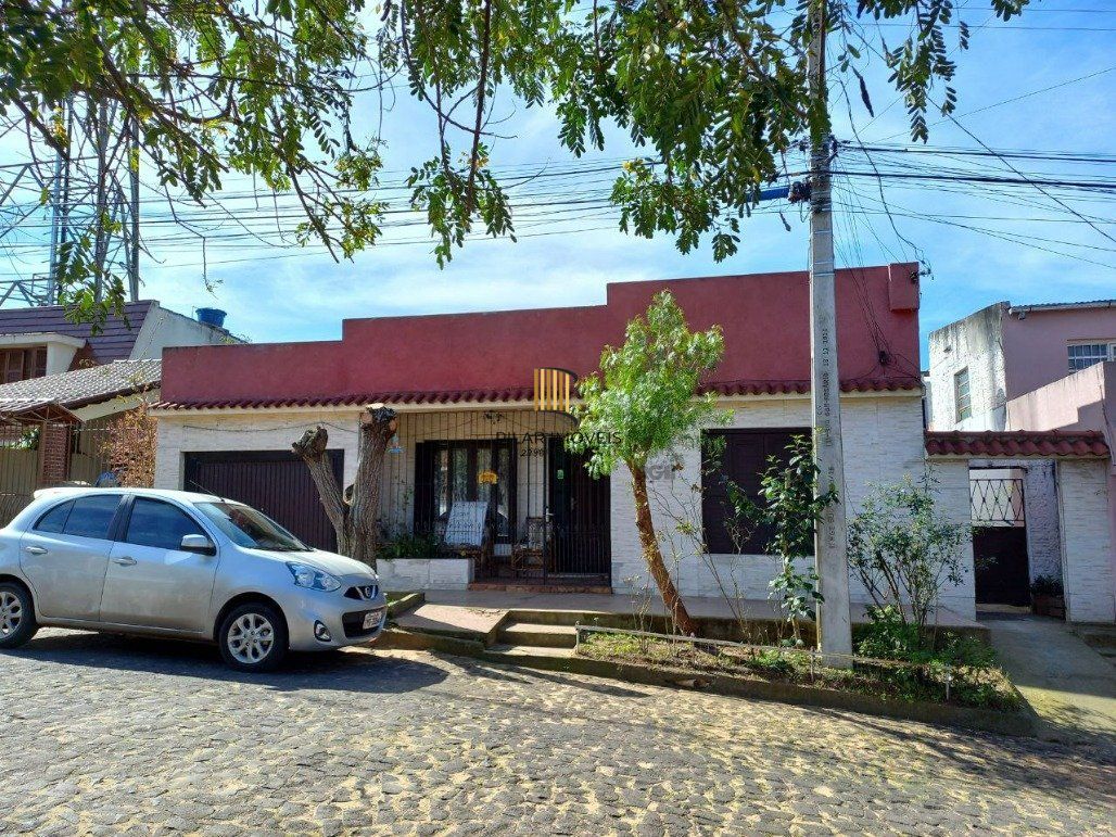 2 casas e 2 aptos próxima a Linha Divisória por R$ 1.100.000,00 na Rua Uruguai nº2290 -  Hidráulica - Santana do Livramento-RS - Pilar Imóveis