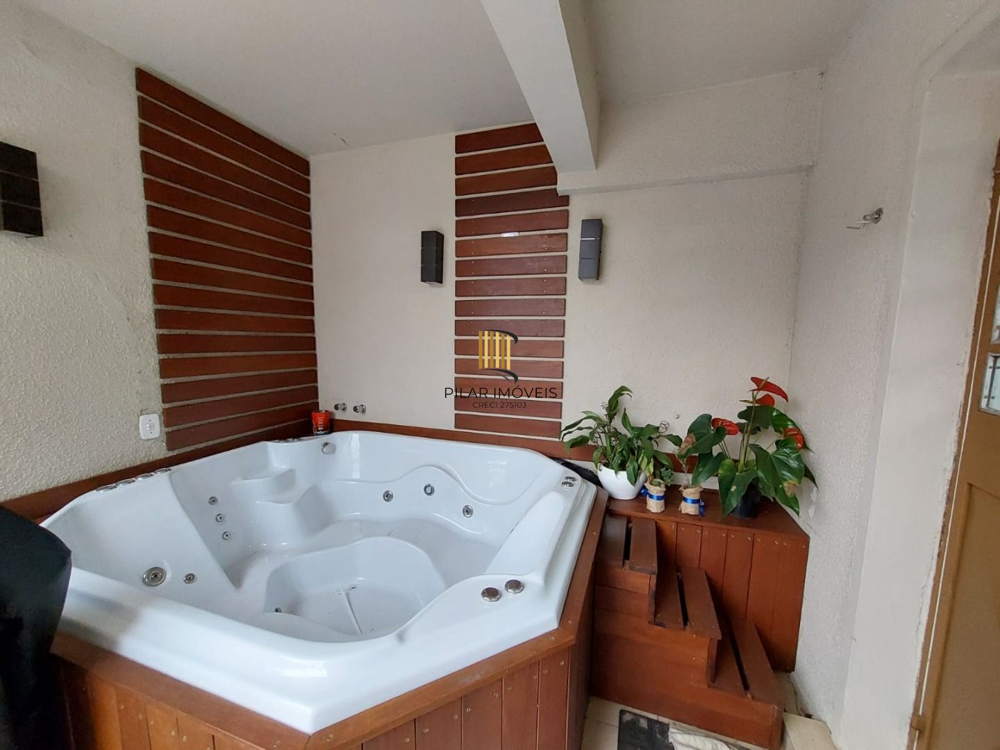 Casa com 3 dormitórios (1 sendo suíte)  por R$ 1.500.000,00 na Rua Tiradentes nº 180 - Centro - Santana do Livramento-RS