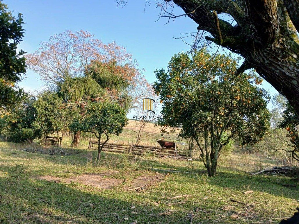 Chácara com 5 dormitórios (1 sendo suíte) de 1,6 hectare por R$ 1.300.000,00 na Rua Robledo Braz nº 5954- Santana do Livramento-RS