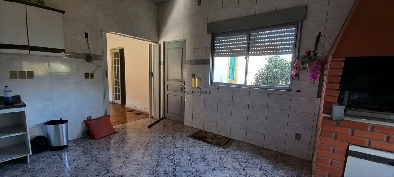 Casa com 3 dorm. (1 suíte) no Armour por R$ 850.000,00