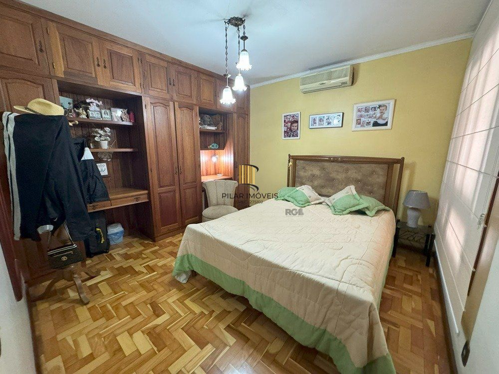 Casa com 4 dormitórios (1 sendo suíte) por R$ 2.800.000,00 na Rua Vasco Alves nº 1225- Centro- Santana do Livramento-RS