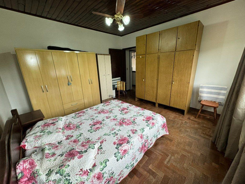 Casa de 2 andares com 5 dormitórios (1 sendo suíte) por R$ 1.500.000,00 na Rua Sergio Fuentes nº 1350 - Prado- Santana do Livramento-RS
