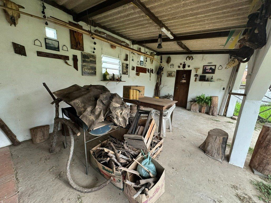 Casa de 2 andares com 5 dormitórios (1 sendo suíte) por R$ 1.500.000,00 na Rua Sergio Fuentes nº 1350 - Prado- Santana do Livramento-RS