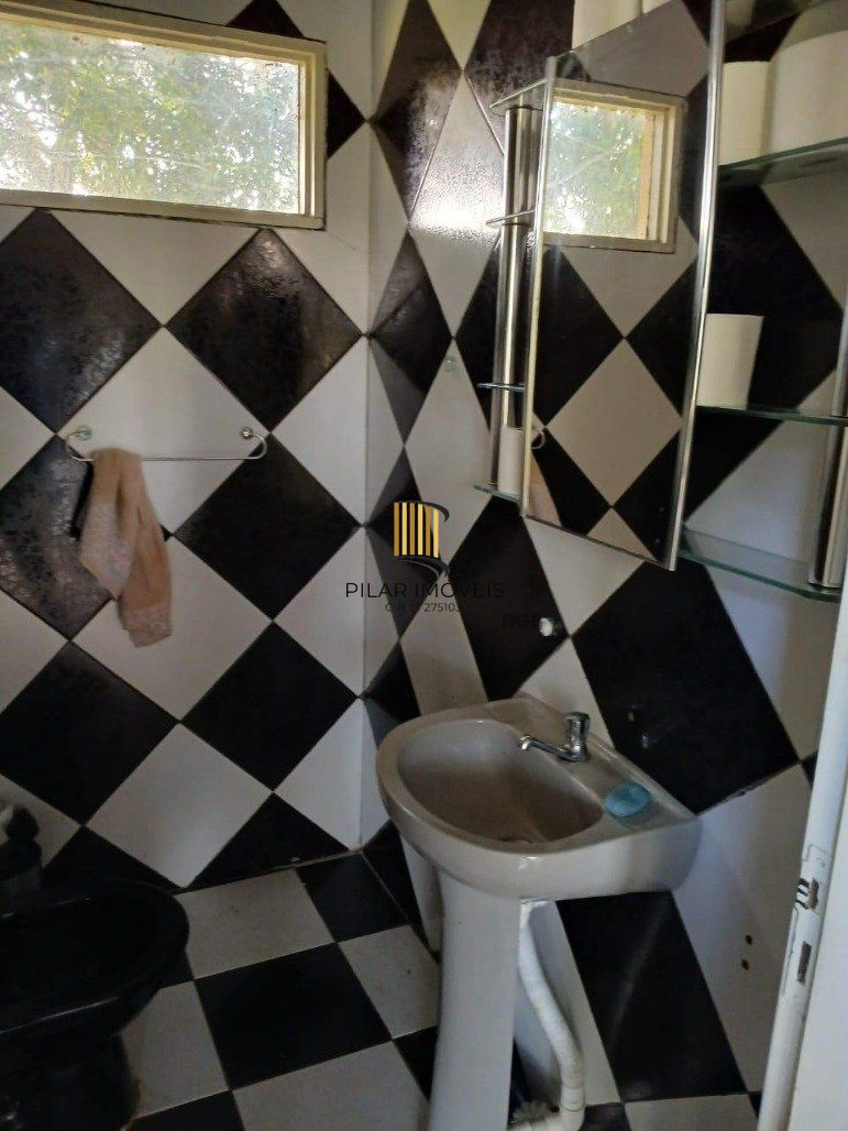 Chácara com 5 dormitórios (1 sendo suíte) de 1,6 hectare por R$ 1.300.000,00 na Rua Robledo Braz nº 5954- Santana do Livramento-RS