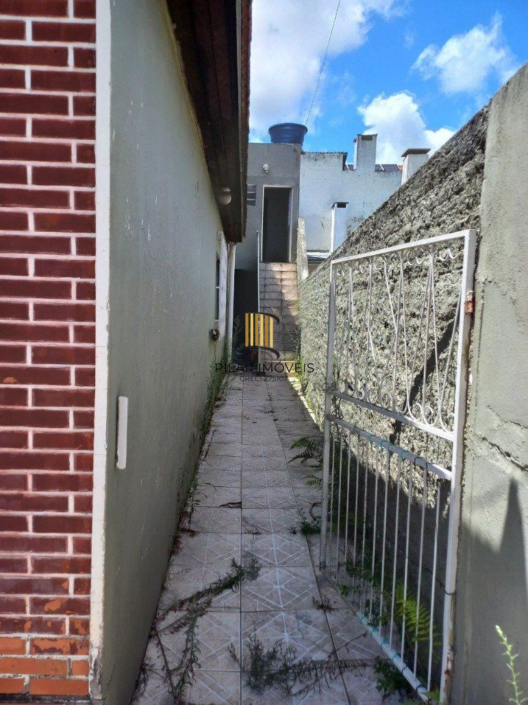Casa com mais 2 apartamentos por R$ 400.000,00 na Rua Telmo de Oliveira Castro nº 91- Hidráulica- Santana do Livramento-RS